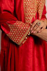 Gul Red Embroidered Pakistani Style Kurta Set